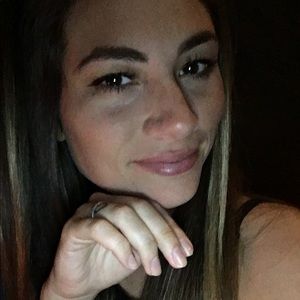 Meet your Posher, Liza 🥰